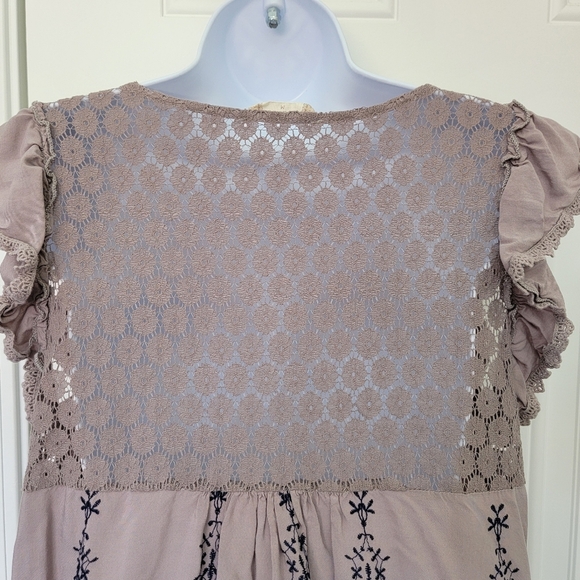 Altar'd State Gray Blue Ruffle Sleeve Crochet Lace Top Size M - Picture 7 of 11